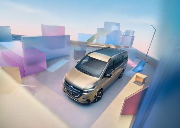 9101595_2023_MB_Vans_MM_EQV_Lifestyle_Sideshot_3_v4a.tif_original