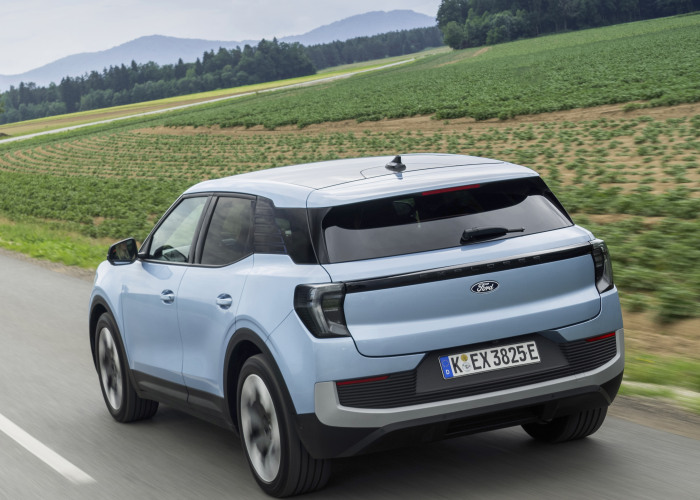 FORD_EXPLORER_ARCTIC_BLUE_19