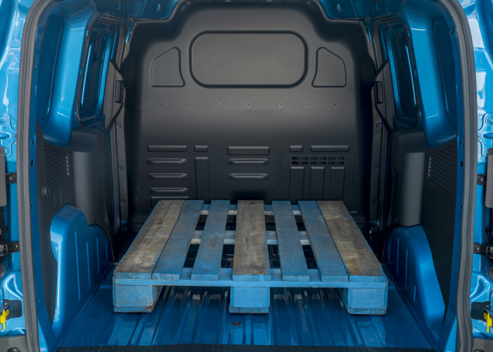 2023_FORD_E-TRANSIT_COURIER_09