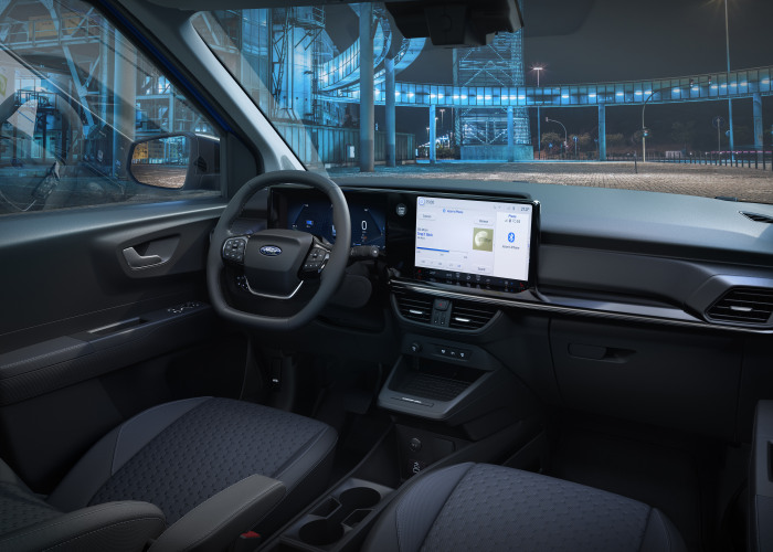 2023_FORD_E-TRANSIT_COURIER_INTERIOR_01
