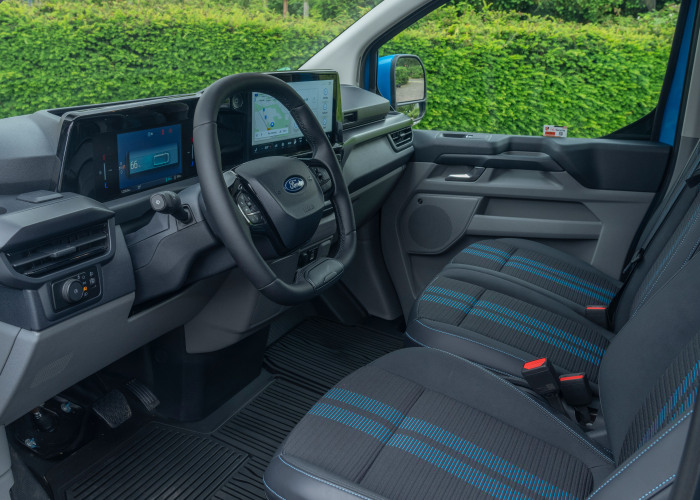 Custom_Sport_Van_L1H1_Digital_Aqua_Blue_058