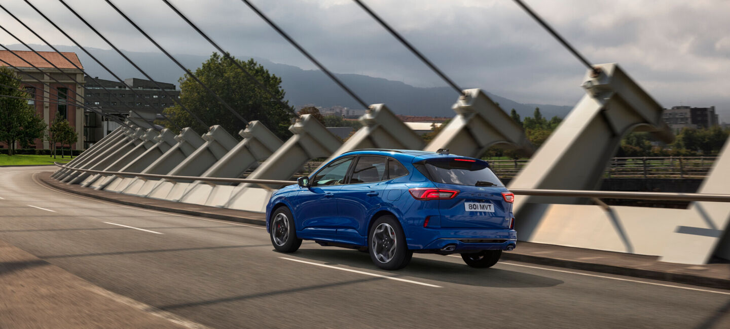 2023_FORD_KUGA_ST-LINE_03